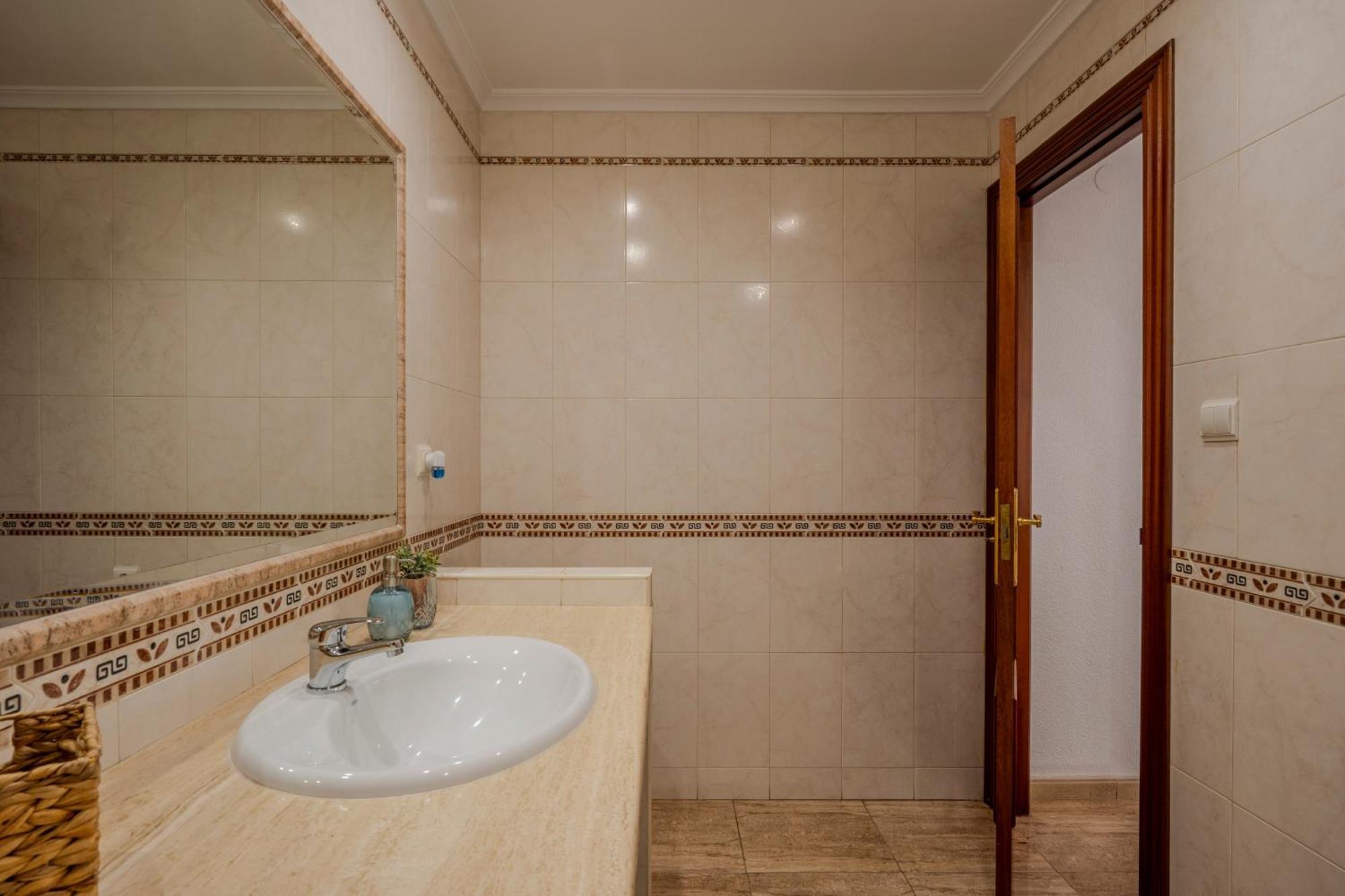 فيلا Casa Calera. Con Terraza Y Bbq سانتا بولا المظهر الخارجي الصورة